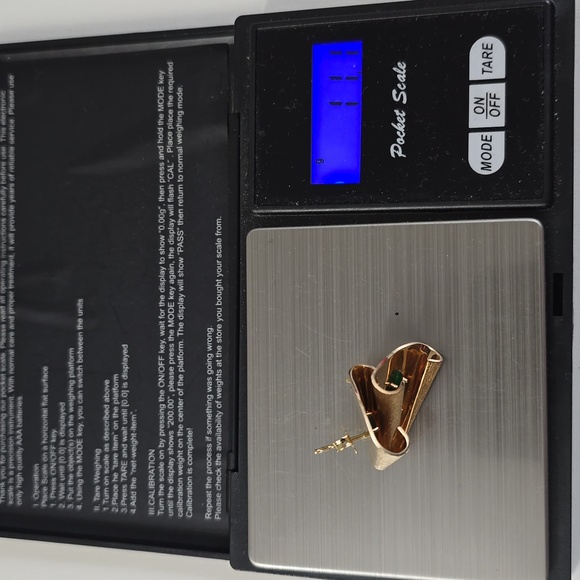 Heavy Antique 14K Solid Gold Jade Earrings - Picture 8 of 9